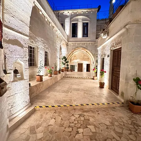 Hira Cave غوريمِيه