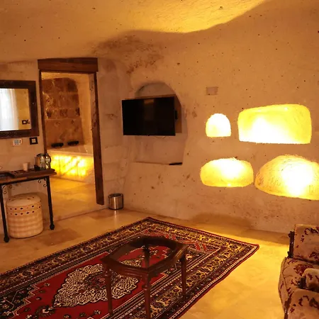Hira Cave 5*
