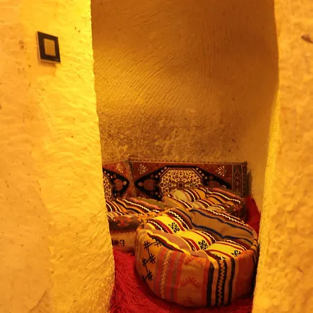 ホテル Hira Cave