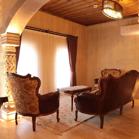 Hira Cave فندق