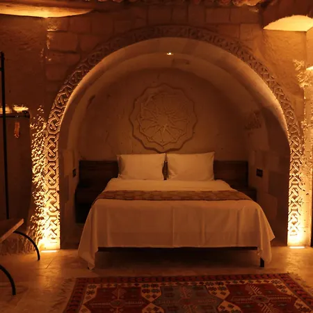 Hira Cave 5*